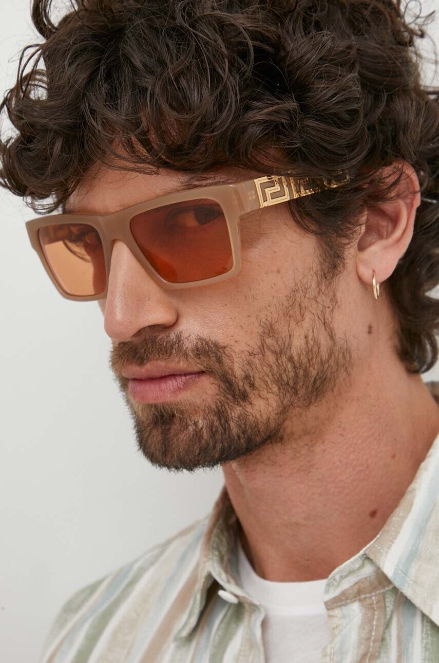 Сонцезахисні окуляри Versace чоловічі колір бежевий