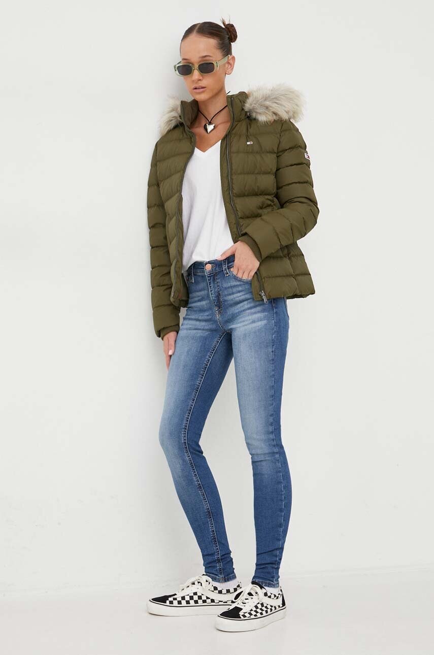 Пухова куртка Tommy Jeans жіноча колір зелений зимова