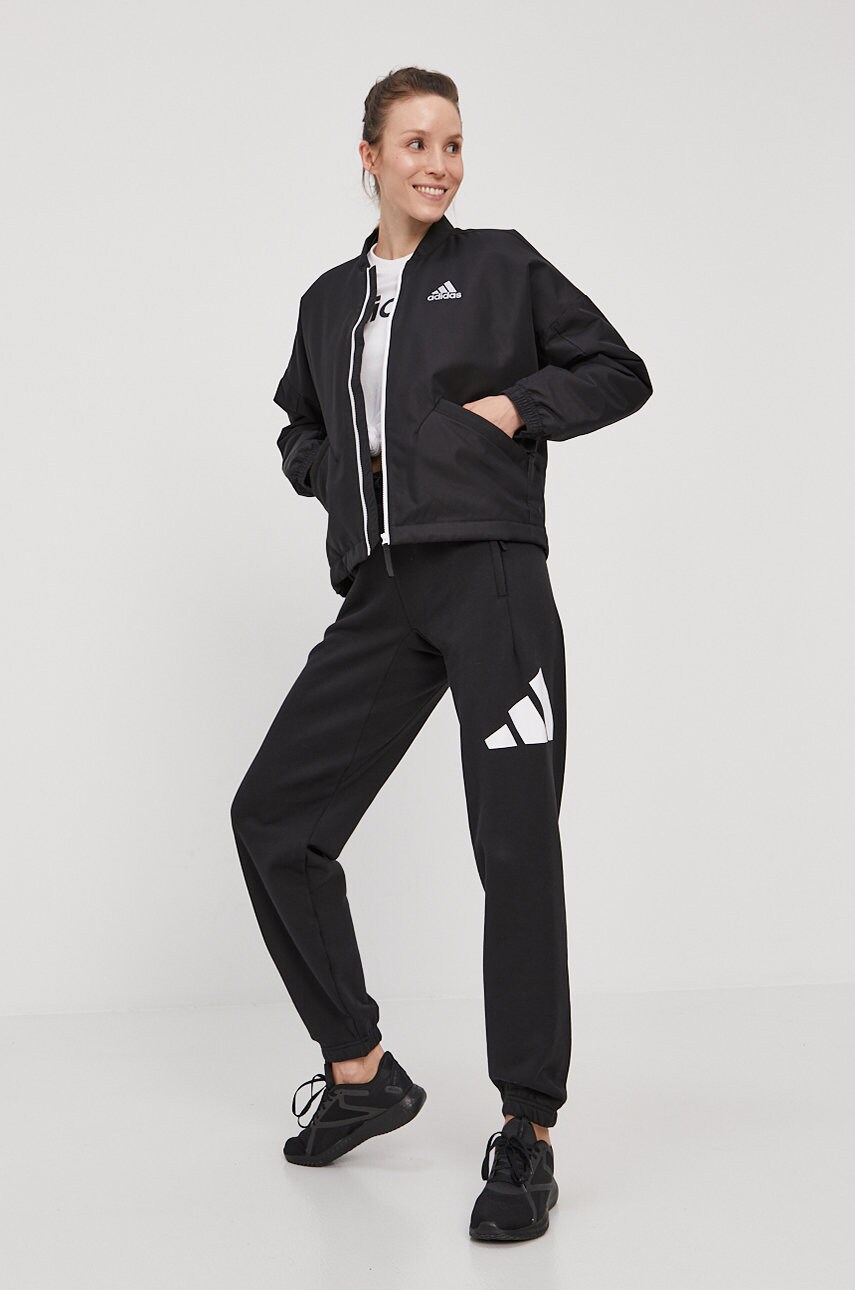Футболка adidas жіноча колір білий