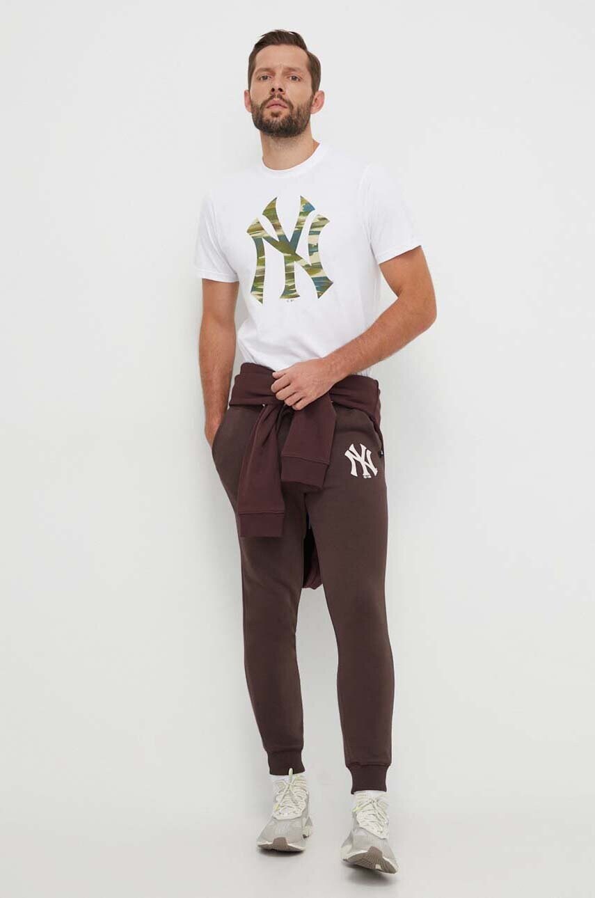 Спортивні штани 47 brand MLB New York Yankees колір коричневий з принтом