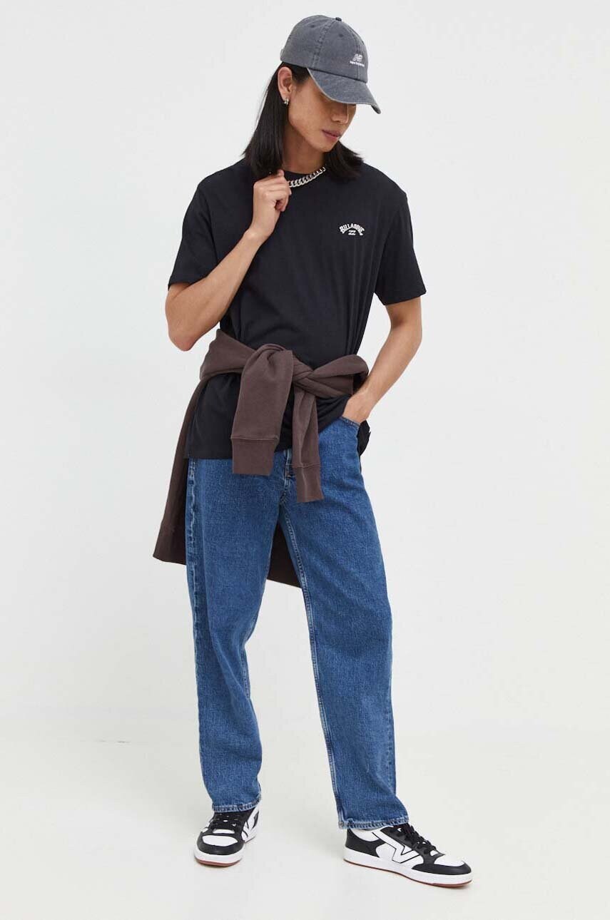 Бавовняна футболка Billabong Arch Crew чоловіча колір чорний однотонна EBYKT00100
