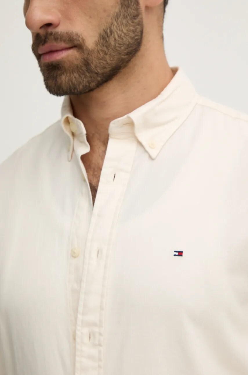 Сорочка Tommy Hilfiger чоловіча колір бежевий regular комір button-down MW0MW36824