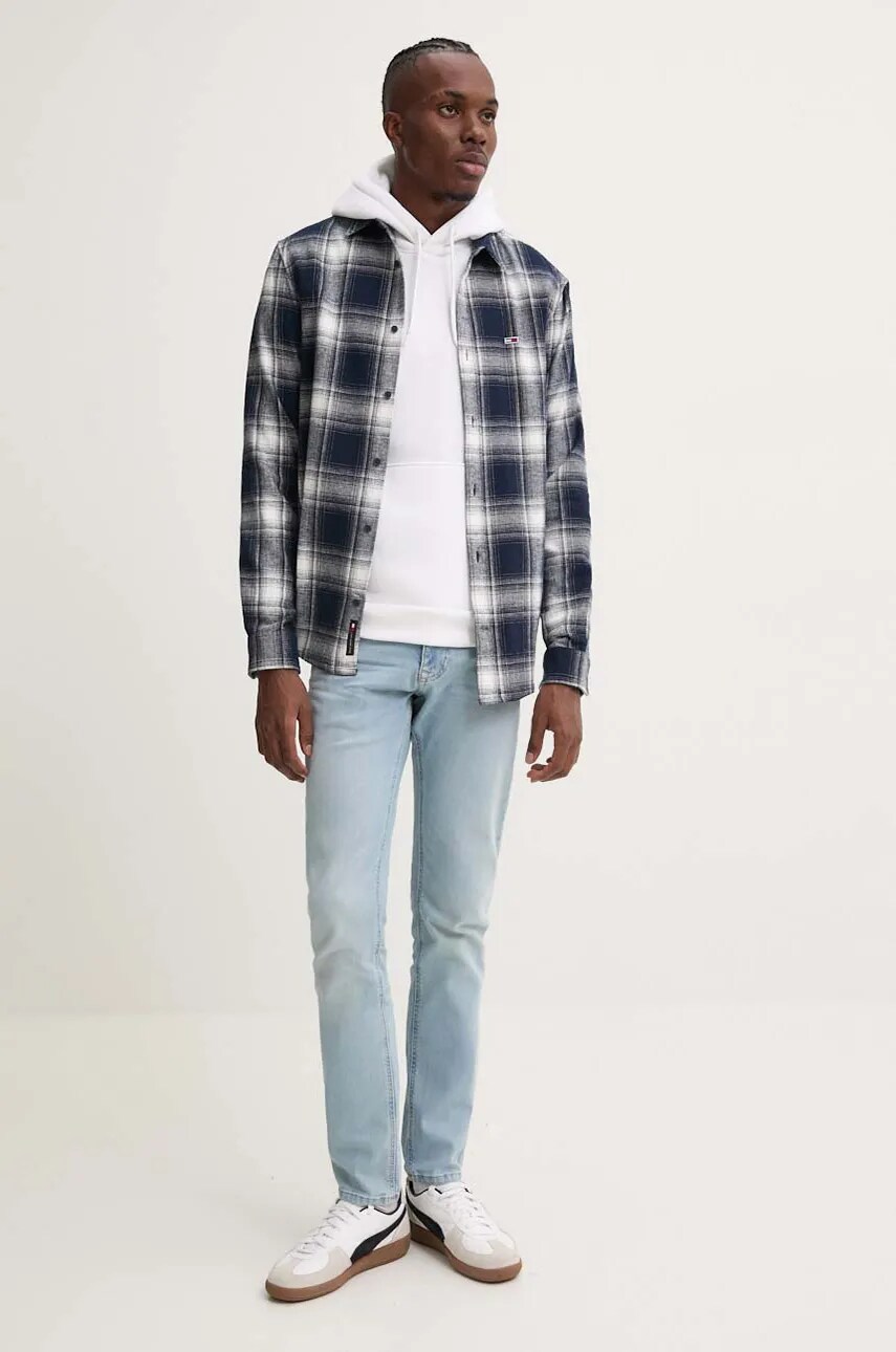 Бавовняна сорочка Tommy Jeans чоловіча колір синій regular класичний комір DM0DM19651