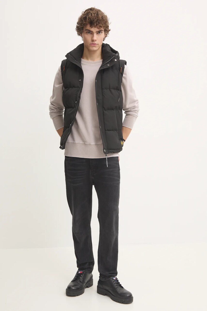 Безрукавка Superdry чоловіча колір чорний зимова M5011708A-12A