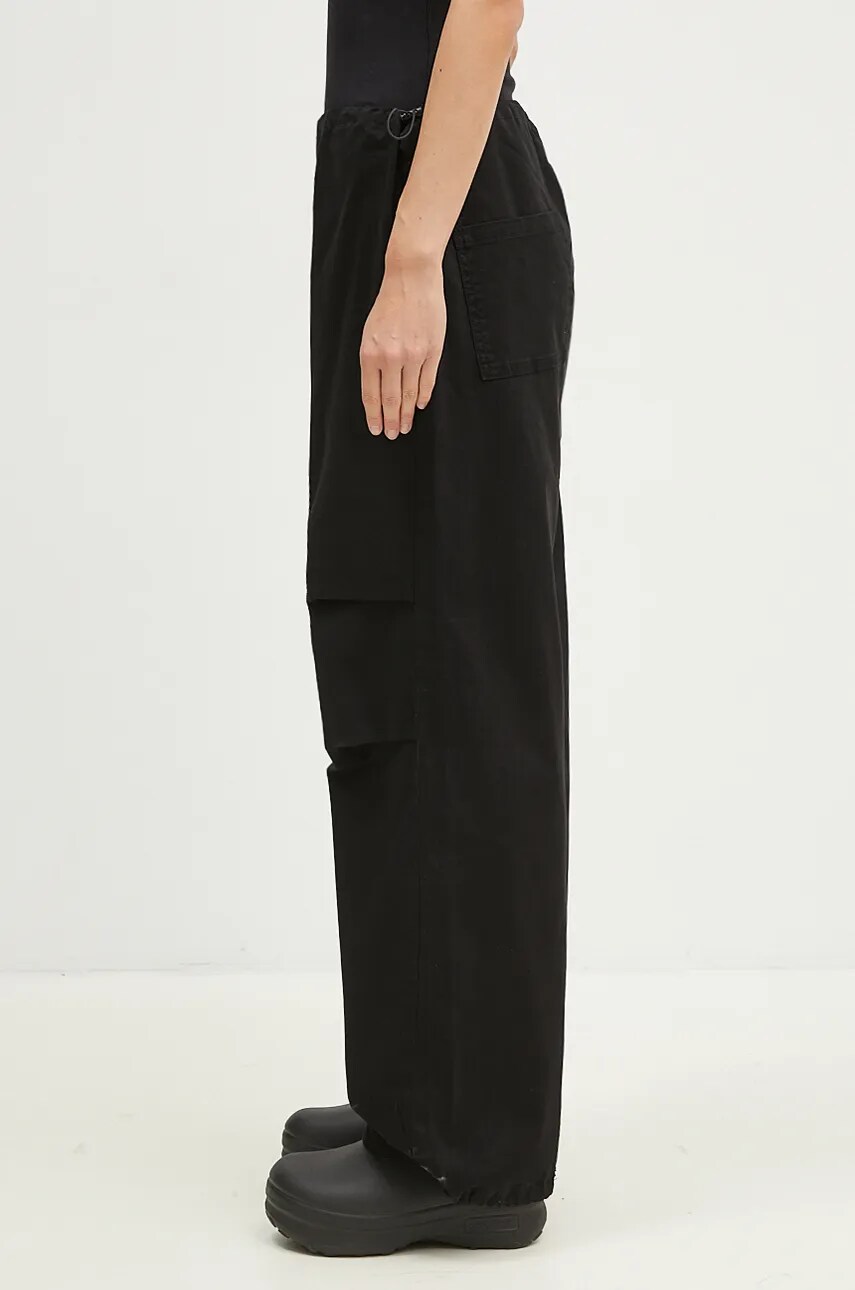 Штани Alpha Industries Cargo Jogger Pant жіночі колір чорний широкі висока посадка 148024