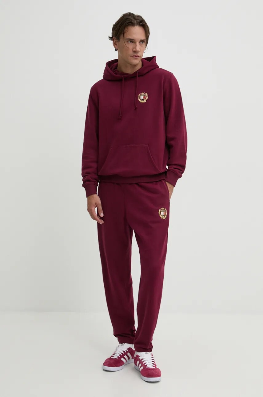 Бавовняні спортивні штани Tommy Jeans колір бордовий з аплікацією DM0DM19805
