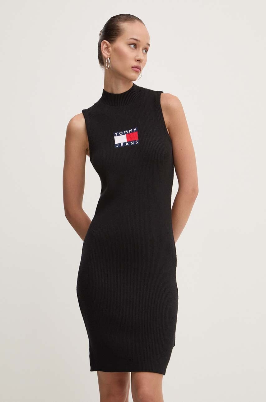 Сукня Tommy Jeans колір чорний mini облягаюча DW0DW18607