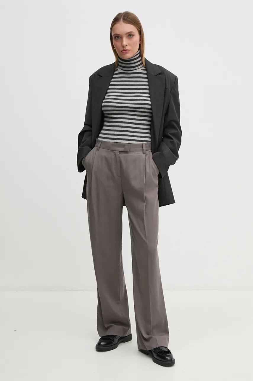 Светр Calvin Klein Jeans жіночий колір сірий легкий гольф J20J224225