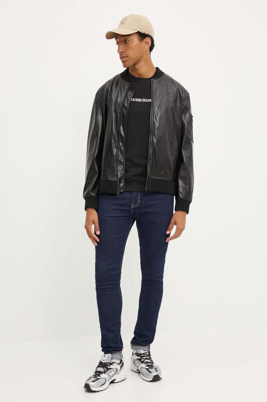 Бавовняна футболка Guess Jeans чоловіча колір чорний з аплікацією M4YI52 K8HM0