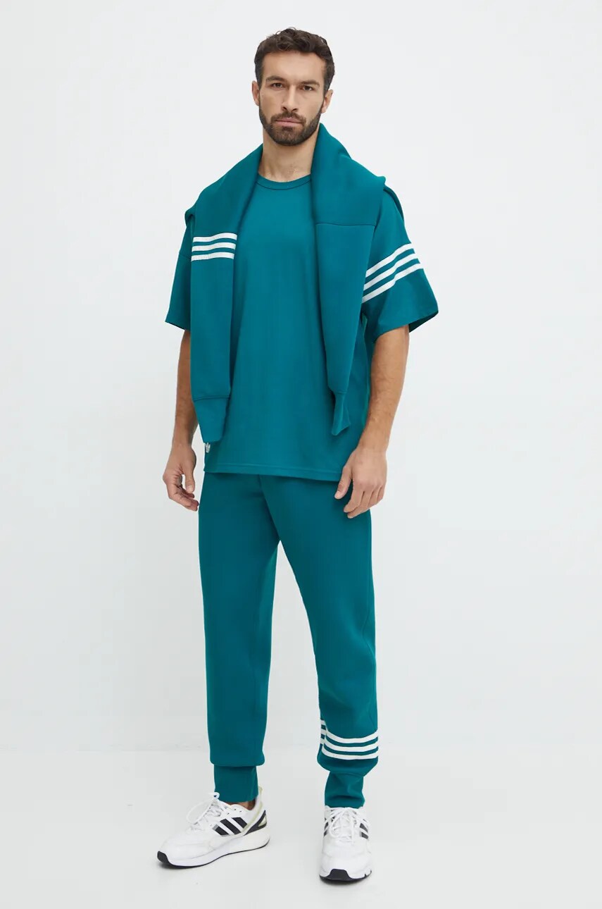 Бавовняна футболка adidas Originals Neuclassics Tee чоловіча колір бірюзовий з аплікацією JF9138