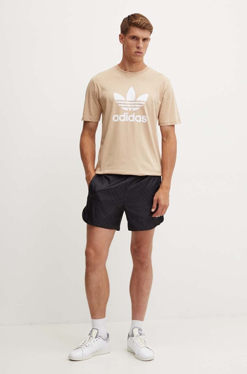 Бавовняна футболка adidas Originals чоловіча колір бежевий з принтом IZ2351