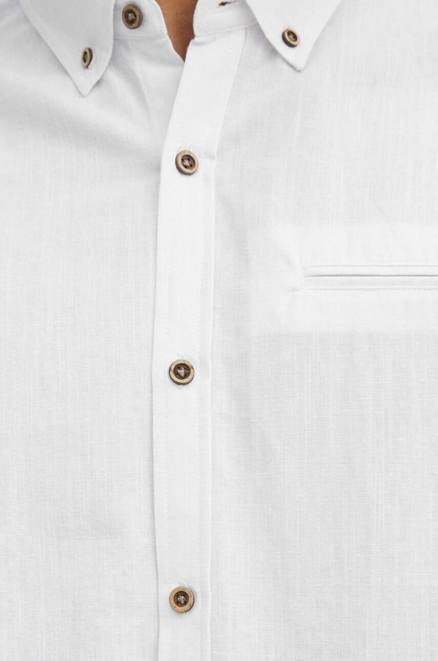 Сорочка з льону Medicine чоловіча колір білий regular комір button-down