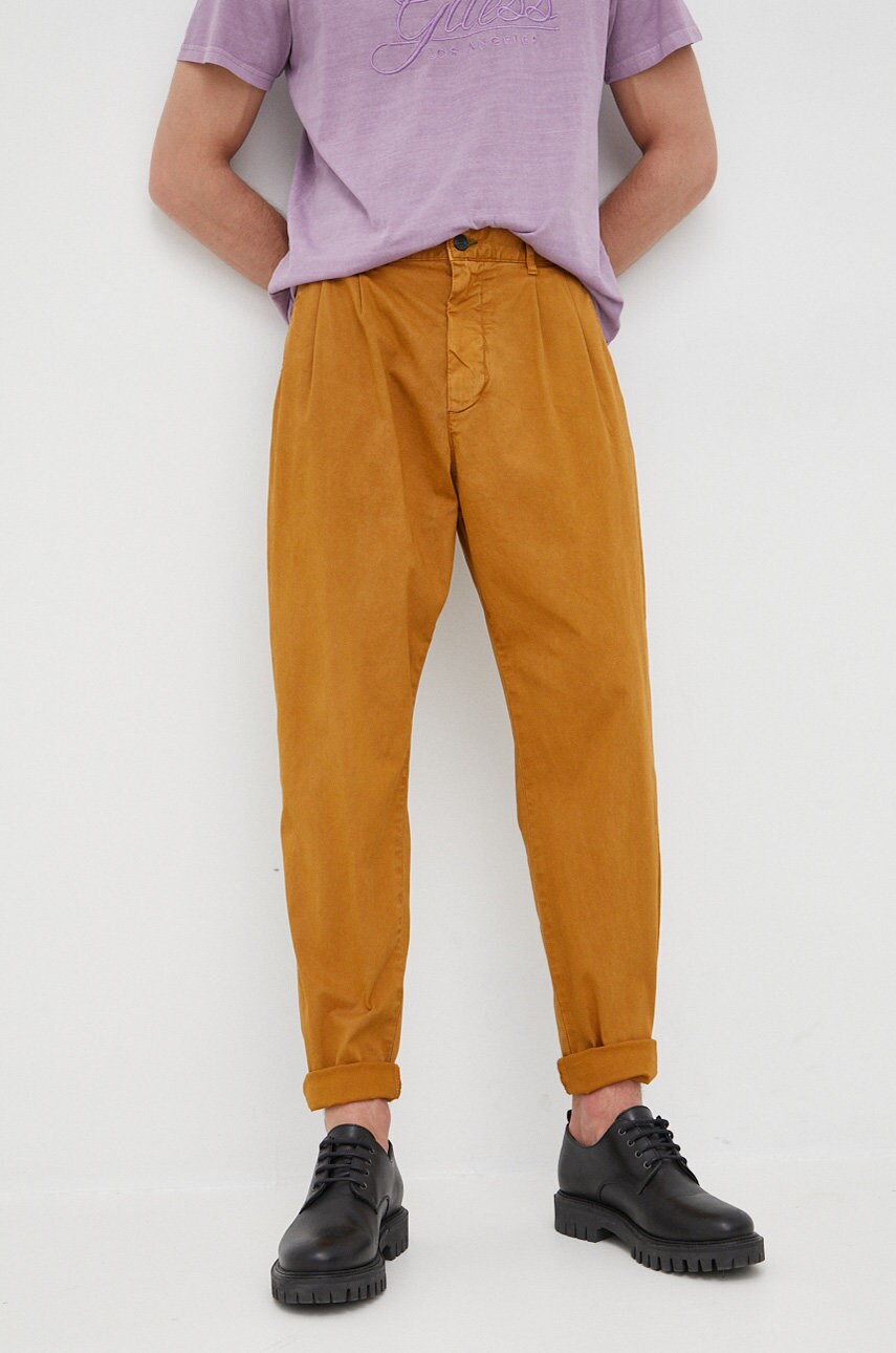 Штани Desigual чоловічі колір жовтий фасон chinos