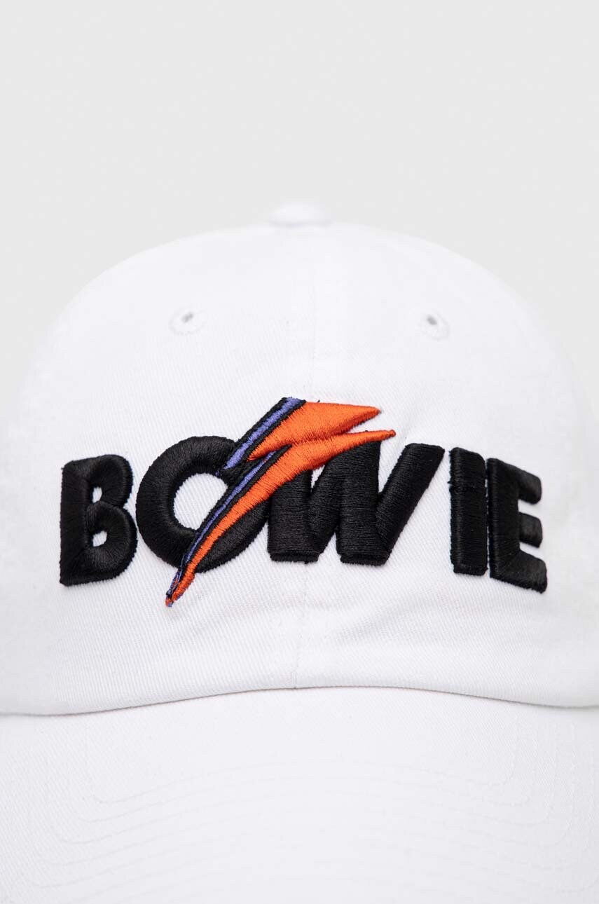 Бавовняна бейсболка American Needle David Bowie колір білий з аплікацією
