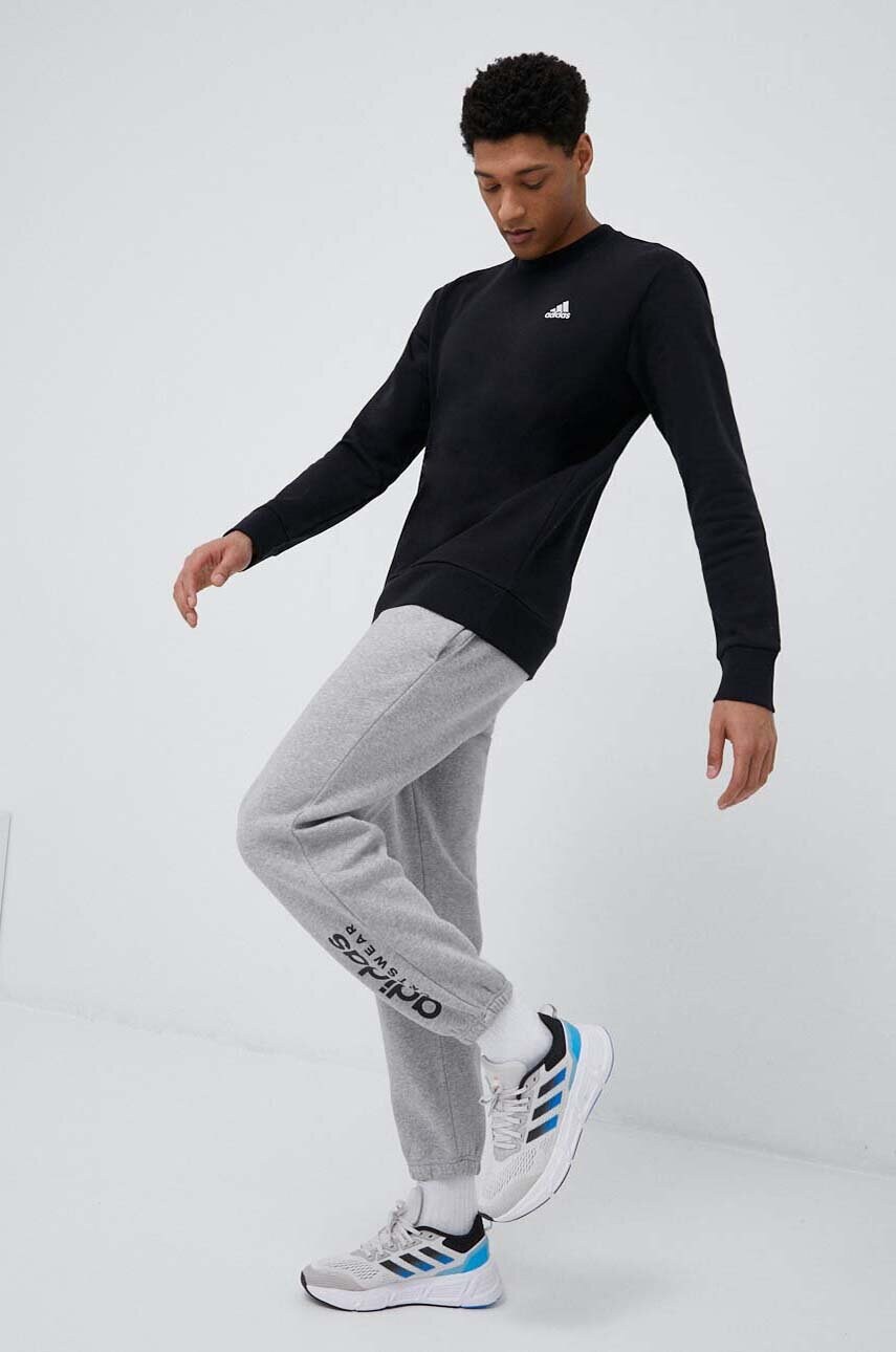 Спортивні штани adidas колір сірий з принтом