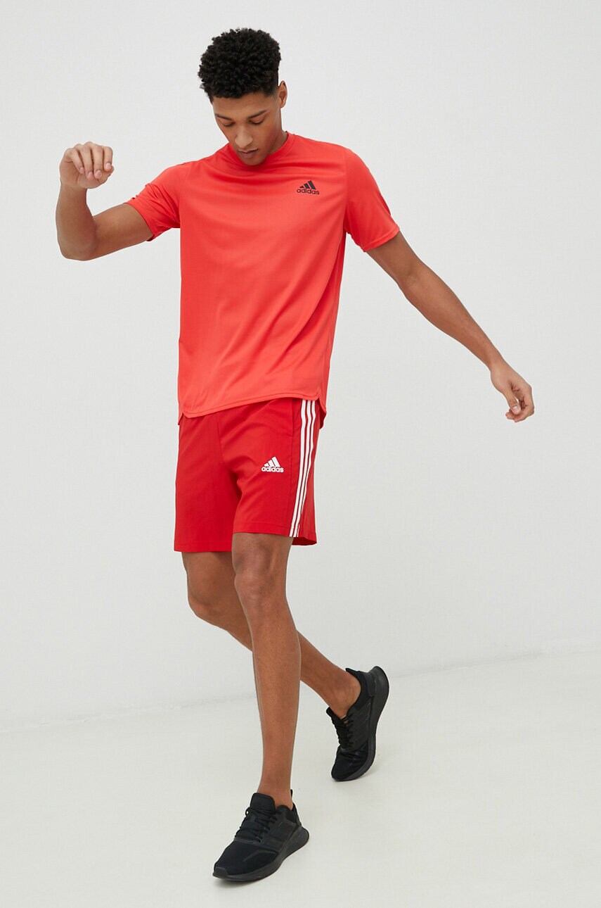 Тренувальна футболка adidas Performance Designed for Movement колір червоний однотонна