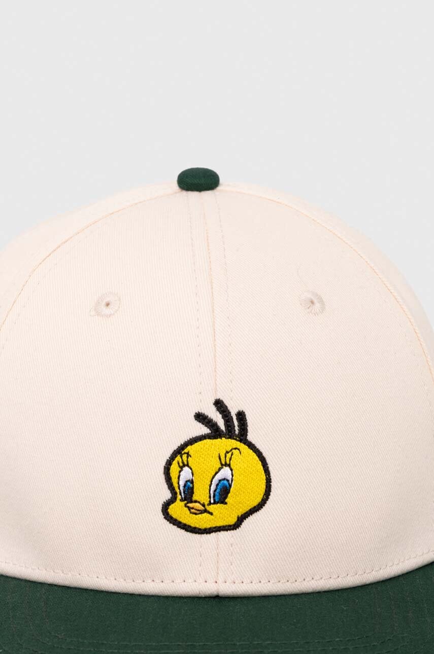Бавовняна бейсболка Hummel hummel X The Looney Tunes колір зелений з аплікацією 225365