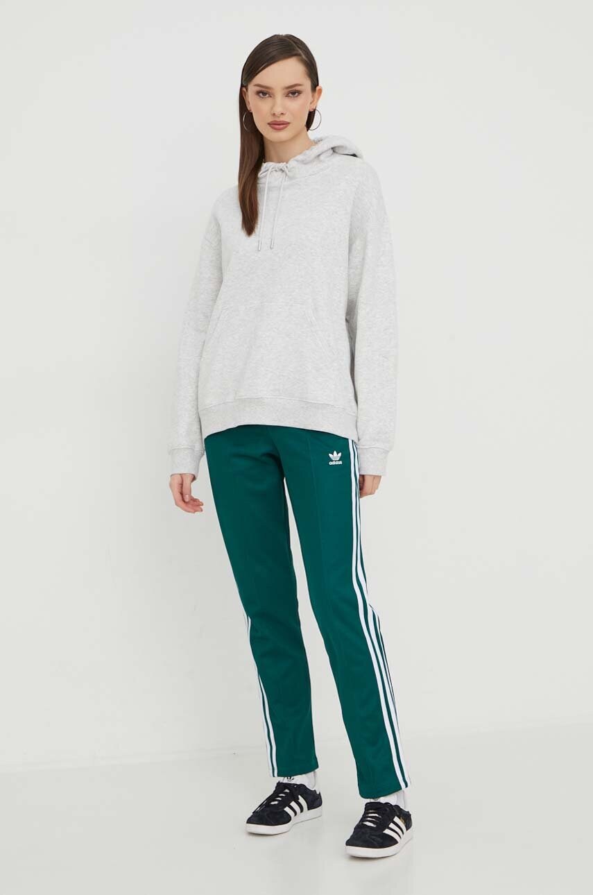 Спортивні штани adidas Originals колір зелений з аплікацією