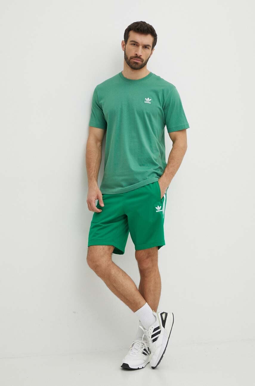 Шорти adidas Originals чоловічі колір зелений IM9420