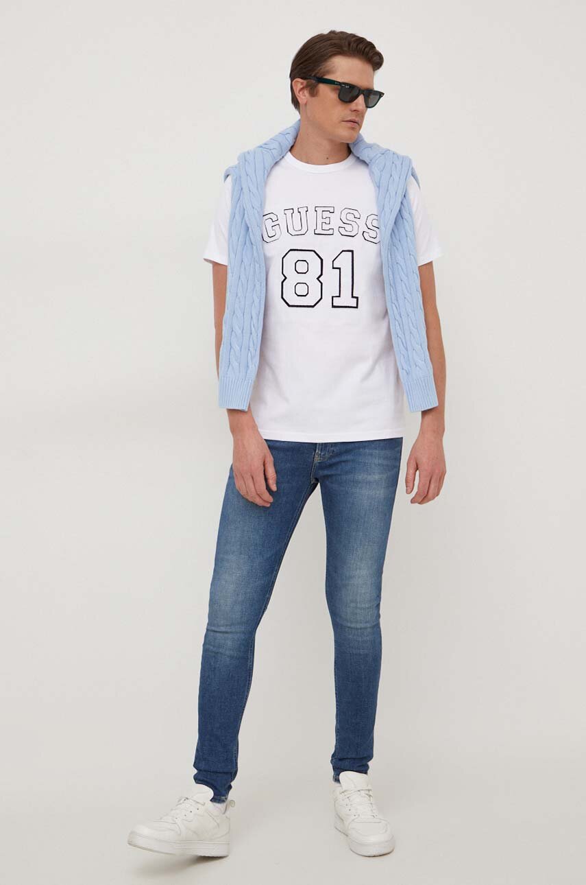 Бавовняна футболка Guess чоловічий колір білий з аплікацією