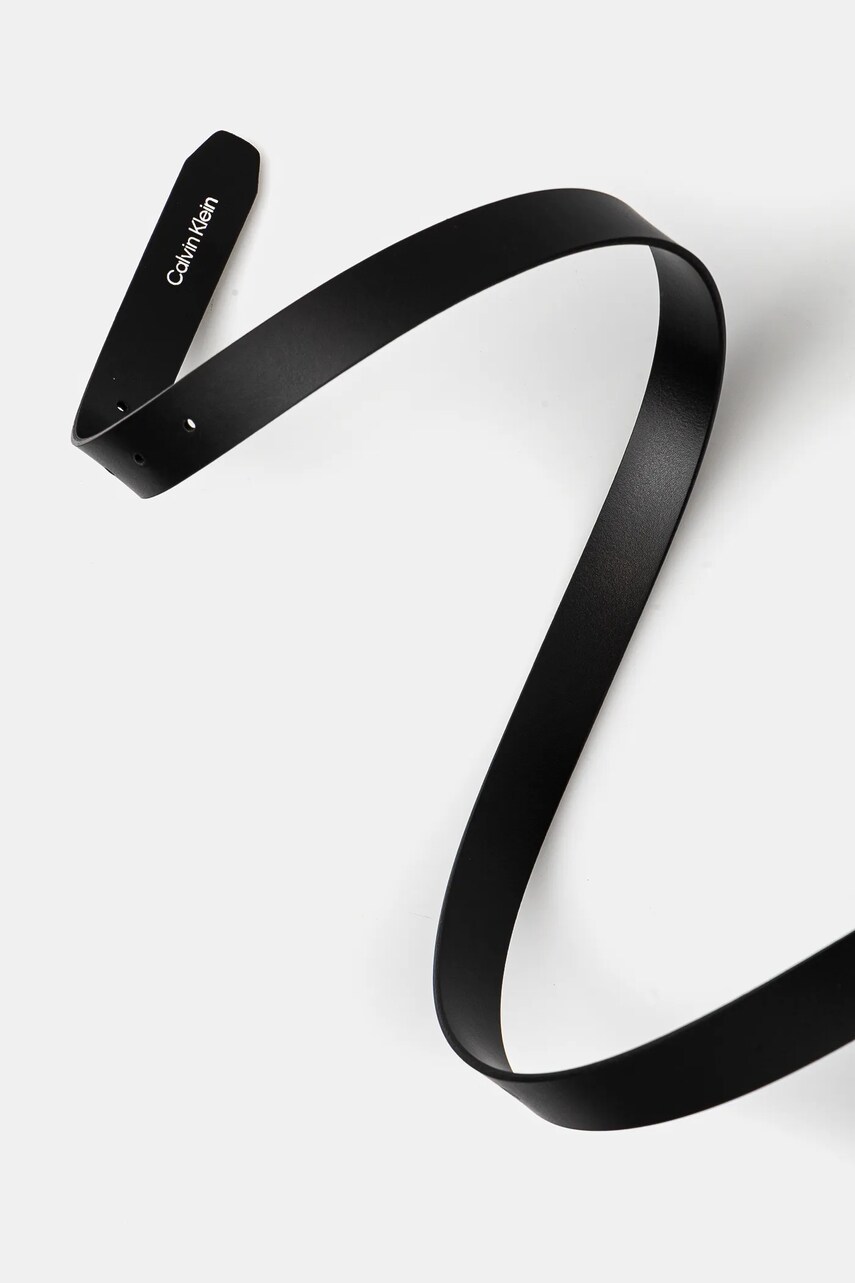 Шкіряний ремінь Calvin Klein жіночий колір чорний K60K613234