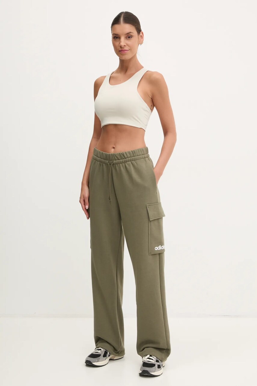 Спортивні штани adidas Essentials Linear жіночі колір зелений однотонні JE0033