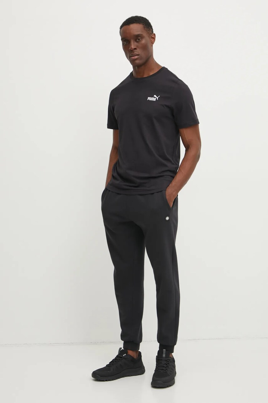 Бавовняна футболка Puma чоловіча колір чорний з аплікацією 682534
